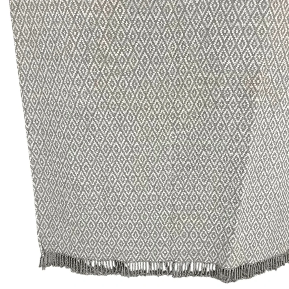 Textels Penedo Fine Linens Portugal Cozy Diamond Pattern‎ Throw Blanket Fringe